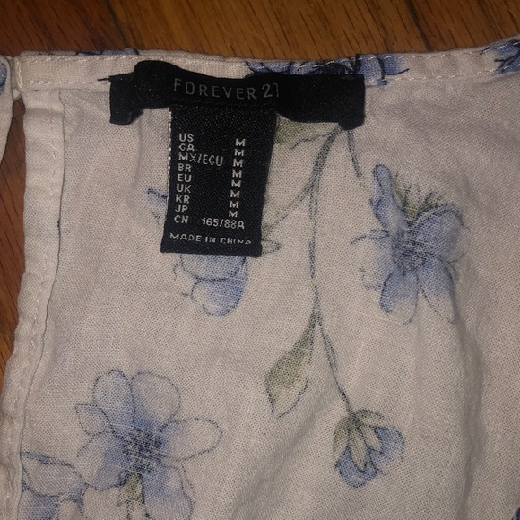 White with blue flowers forever 21 dress - Picture 3 of 4